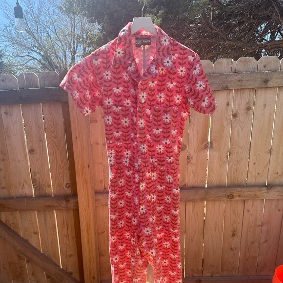 Big Bud Press Pink Daisy Chain Short Sleeve Jumpsuit - Picture 1 of 4